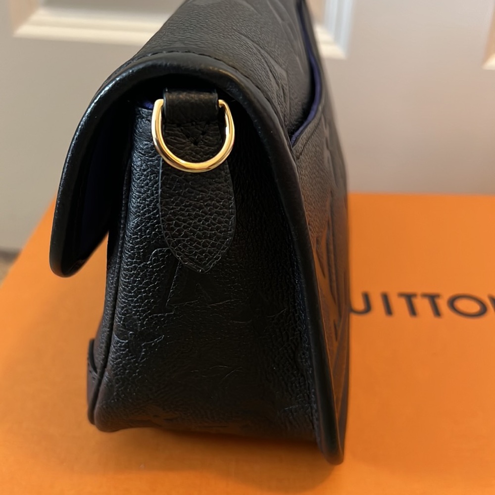 Louis Vuitton Diane Handbag Empreinte Leather - Picture 8 of 16